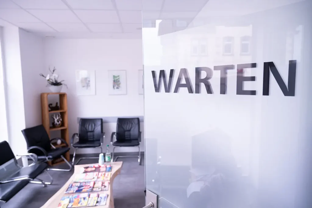 Wartezimmer der Zahnarztpraxis Büdingen
